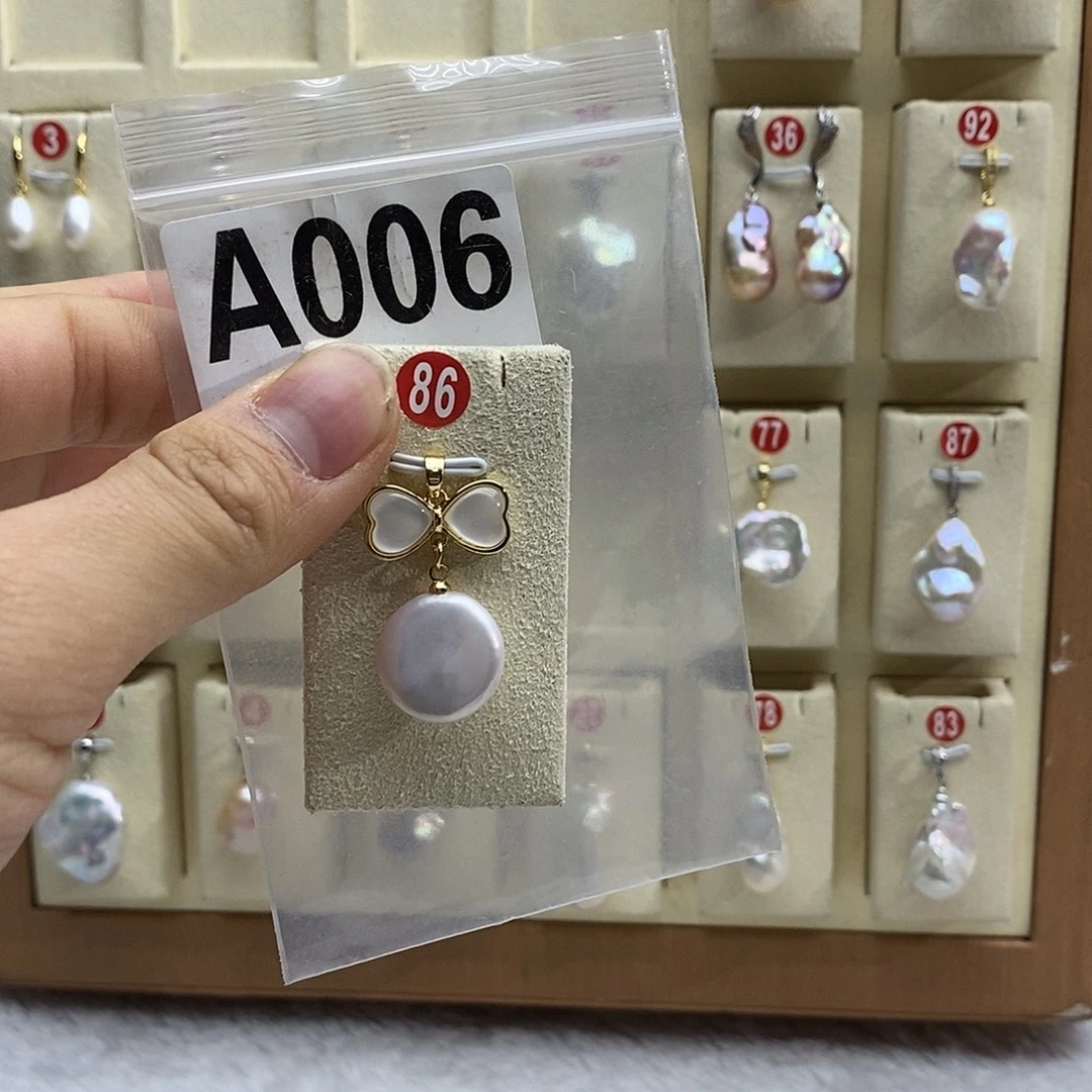 颈饰银S925镶嵌淡水珍珠