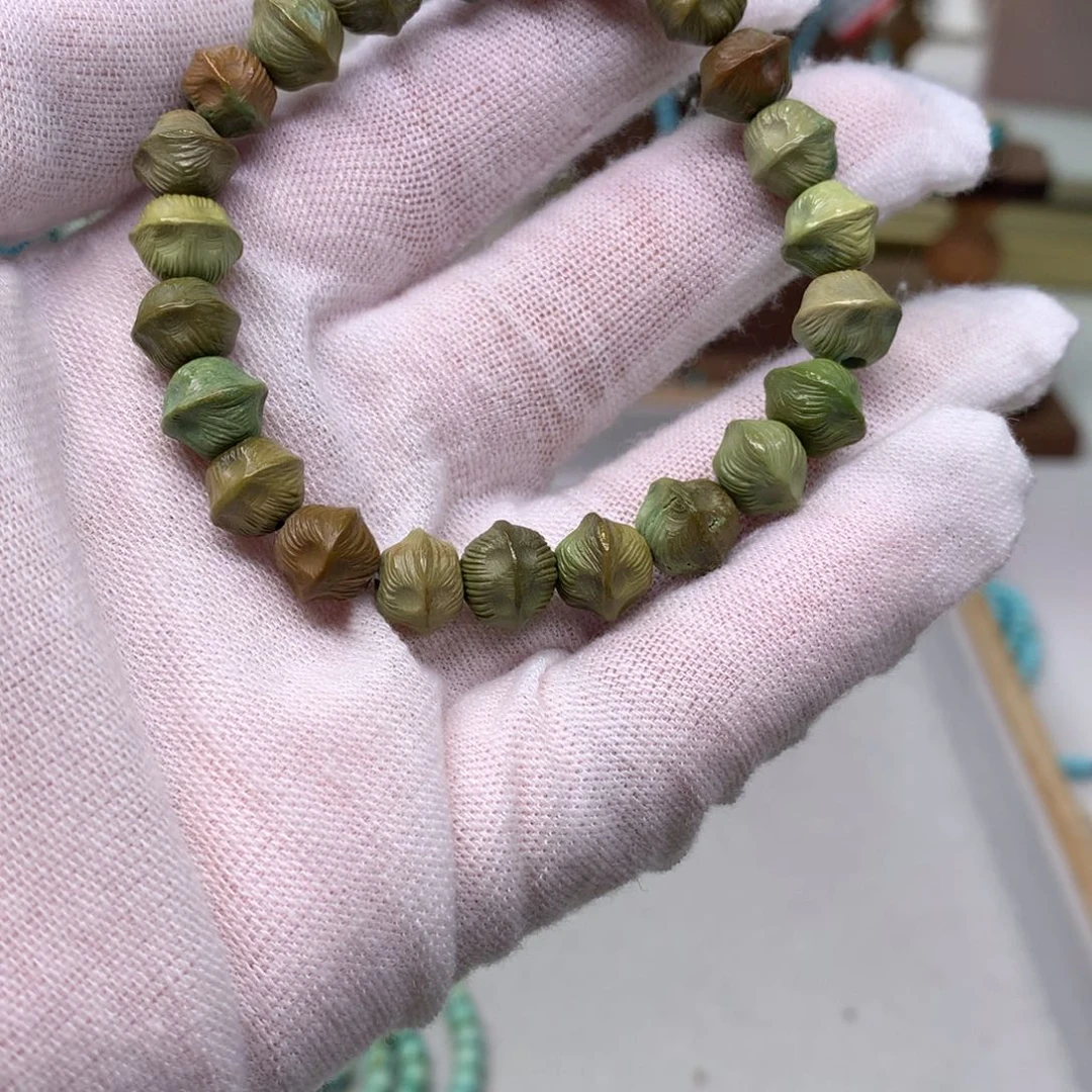 绿松石配饰未镶嵌