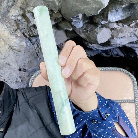 蛇纹石玉未镶嵌珠宝奇石