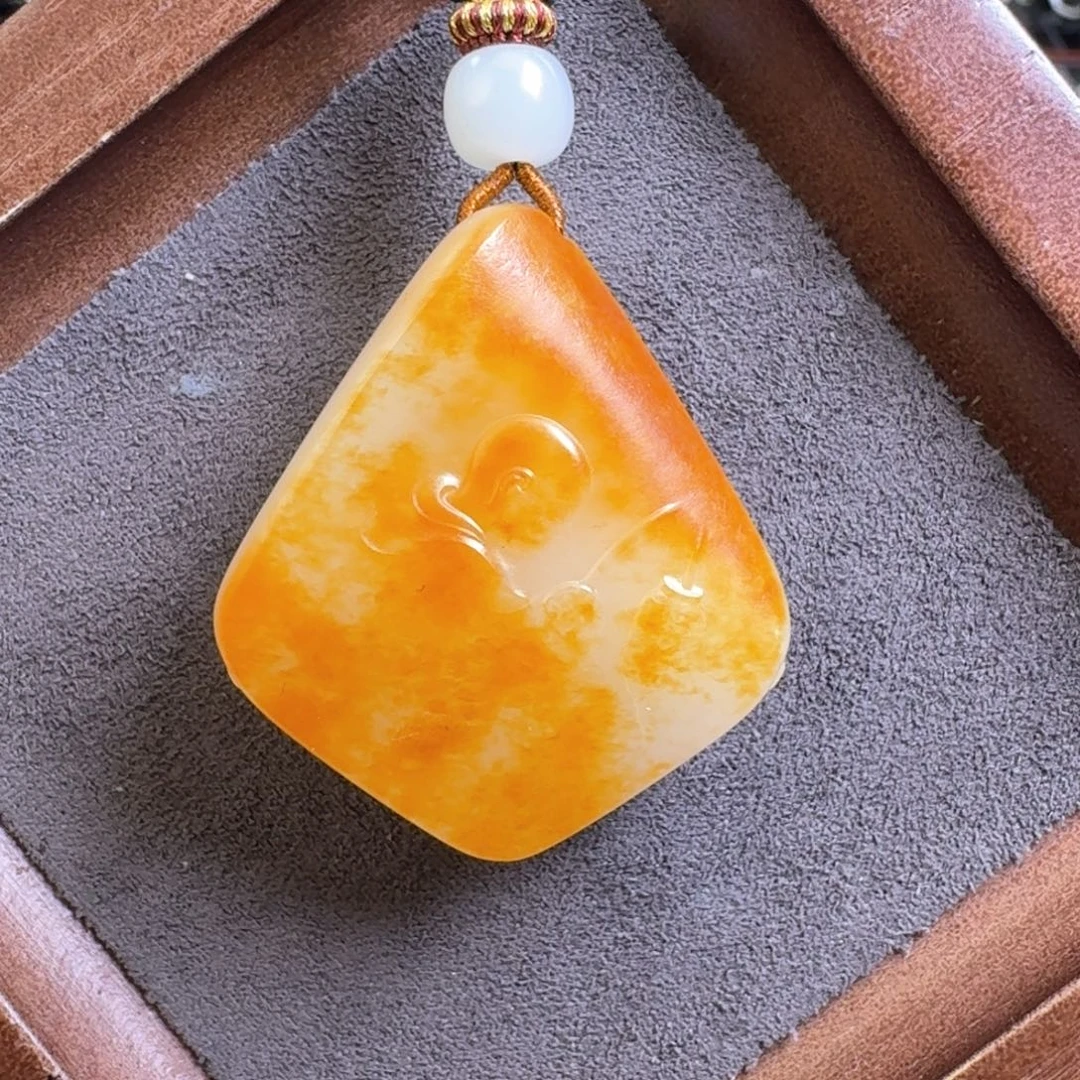 无***哥和田玉未镶嵌颈饰