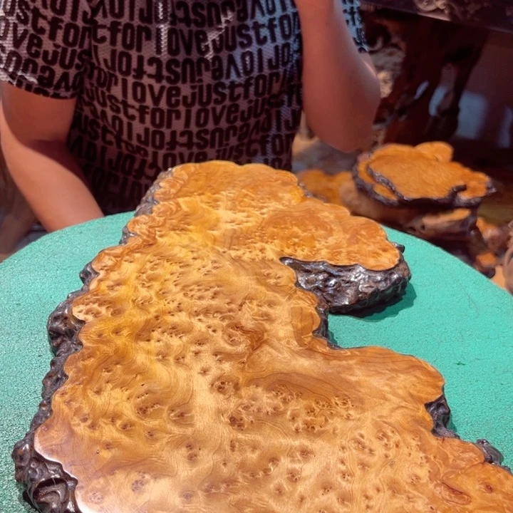 伍***豪香杉木四川成都市