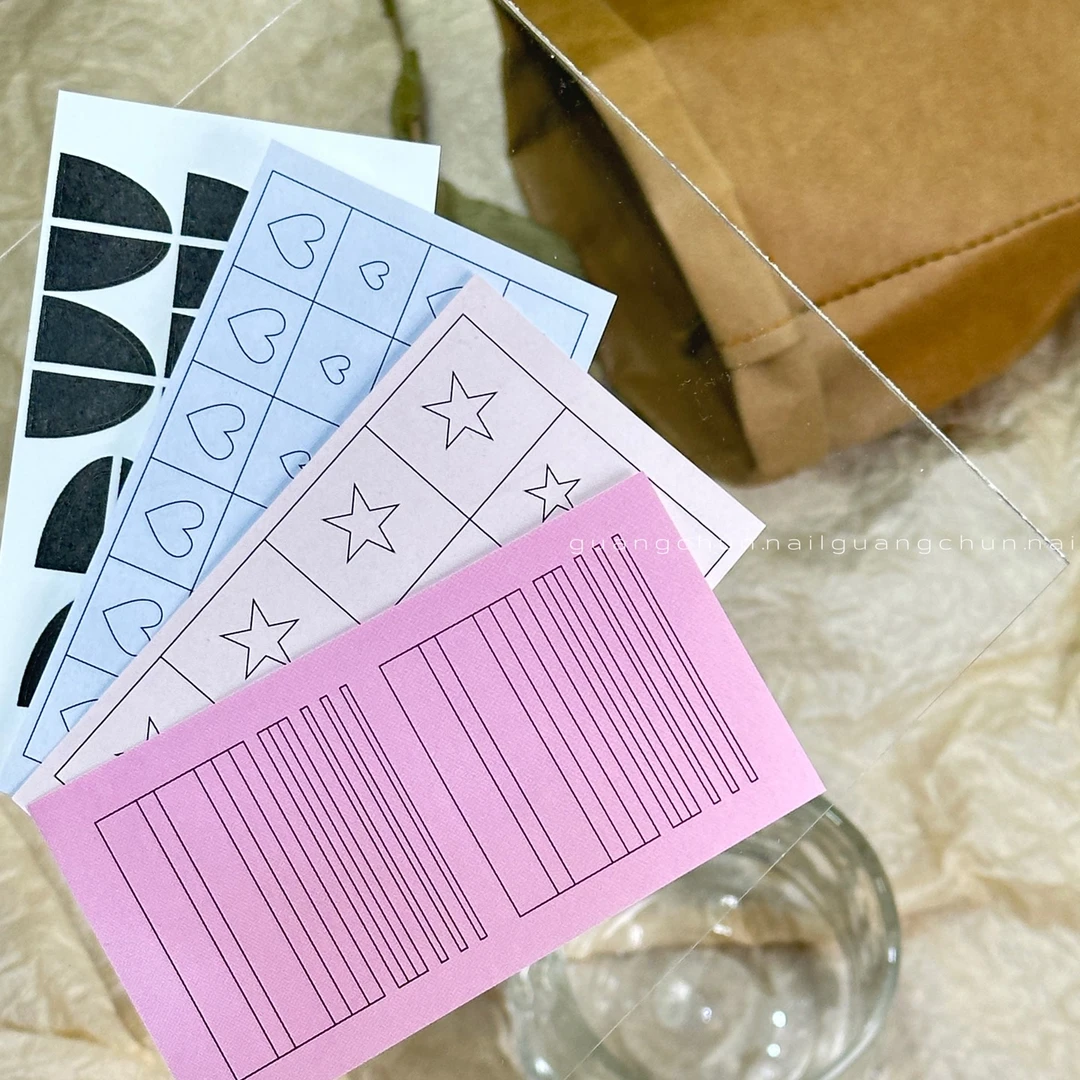 光纯美甲法式贴纸 镂空图案格纹喷绘模板一组 美甲店专用
