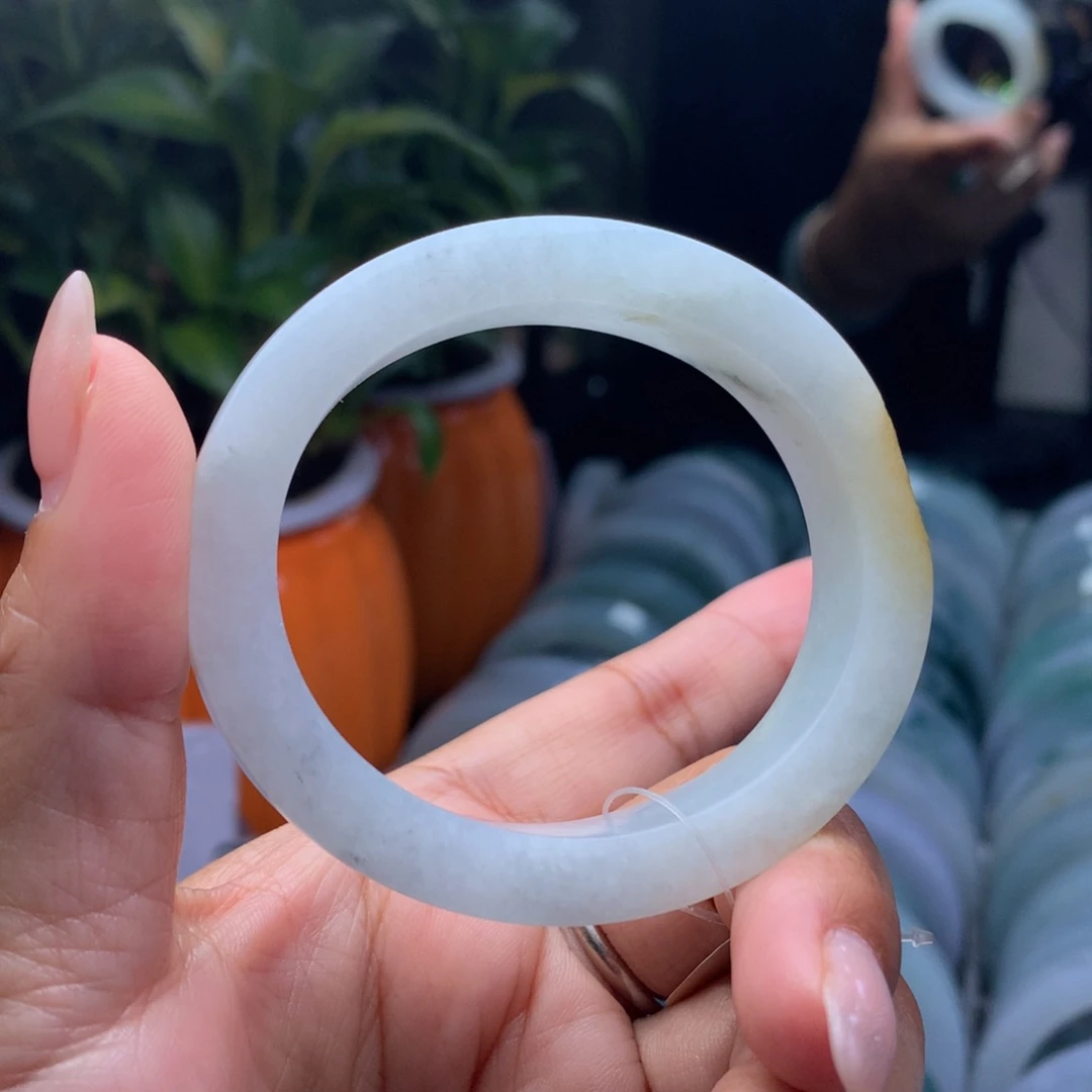 定制翡翠未镶嵌52-54贵妃，纹裂漏