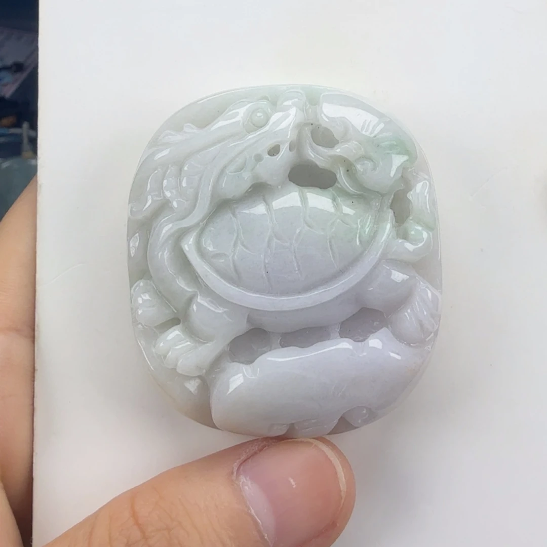 翡翠挂件未镶嵌翡翠