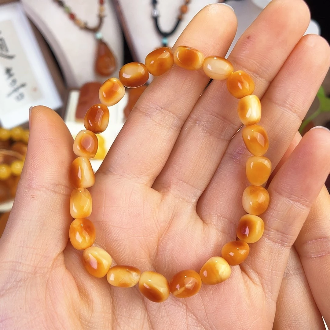 未镶嵌琥珀珠宝奇石。