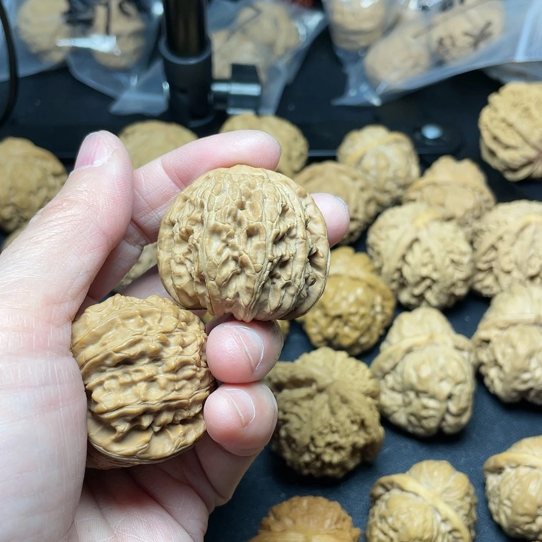 文玩核桃吊坠盘***之狮子