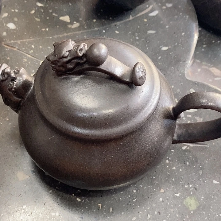 君***早冰碛岩石雕茶壶龙壶