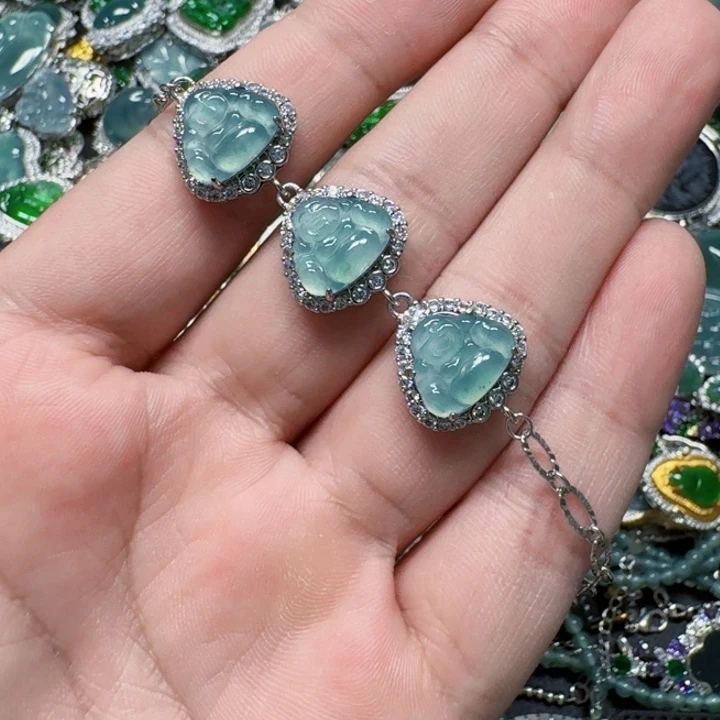 翡翠未镶嵌颈饰天然A货翡翠放漏