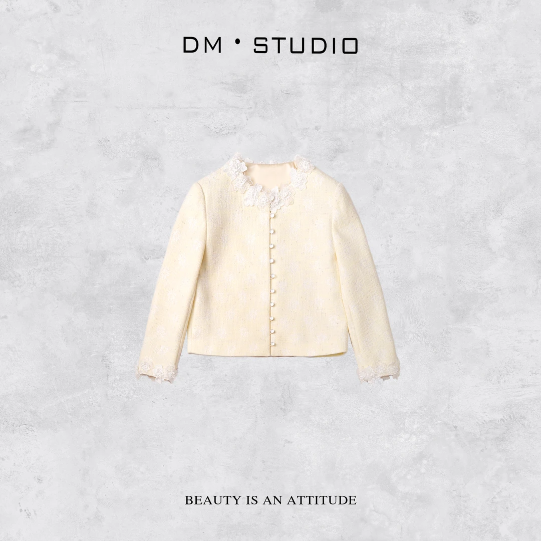 DEDM-DM•STUDIO/小众轻奢高级感气质精致绣花边排扣外套（25LY783）