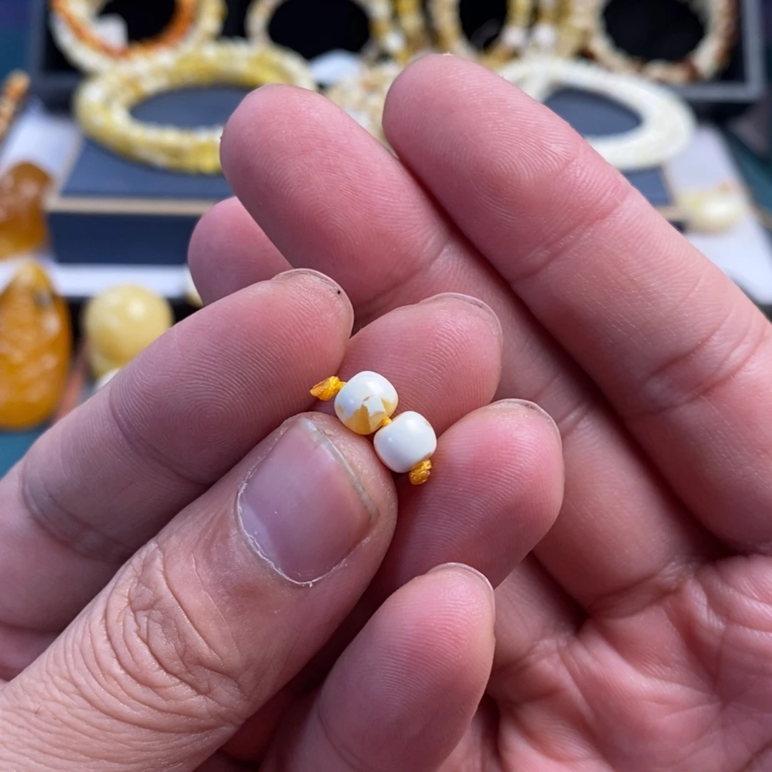 大***派蜜蜡未镶嵌裸石漆白6.5mm