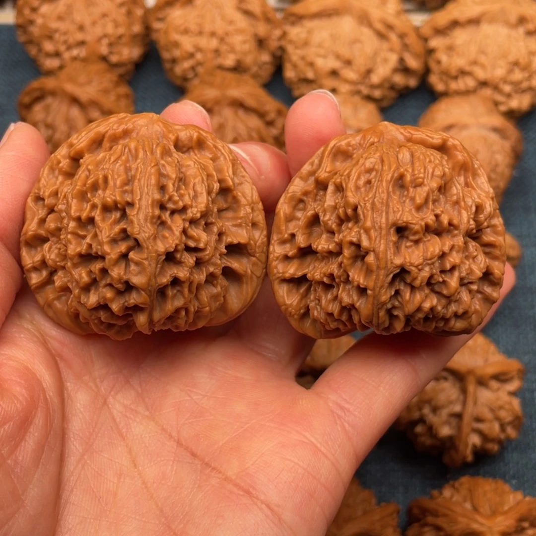 文玩核桃把件45全品三角疆48克