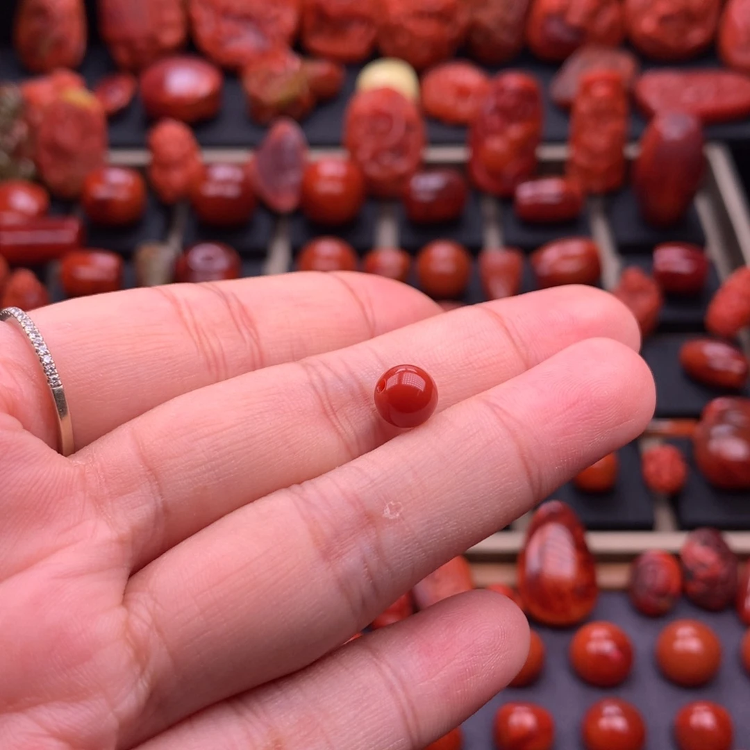 南红玛瑙未镶嵌原矿圆珠7mm
