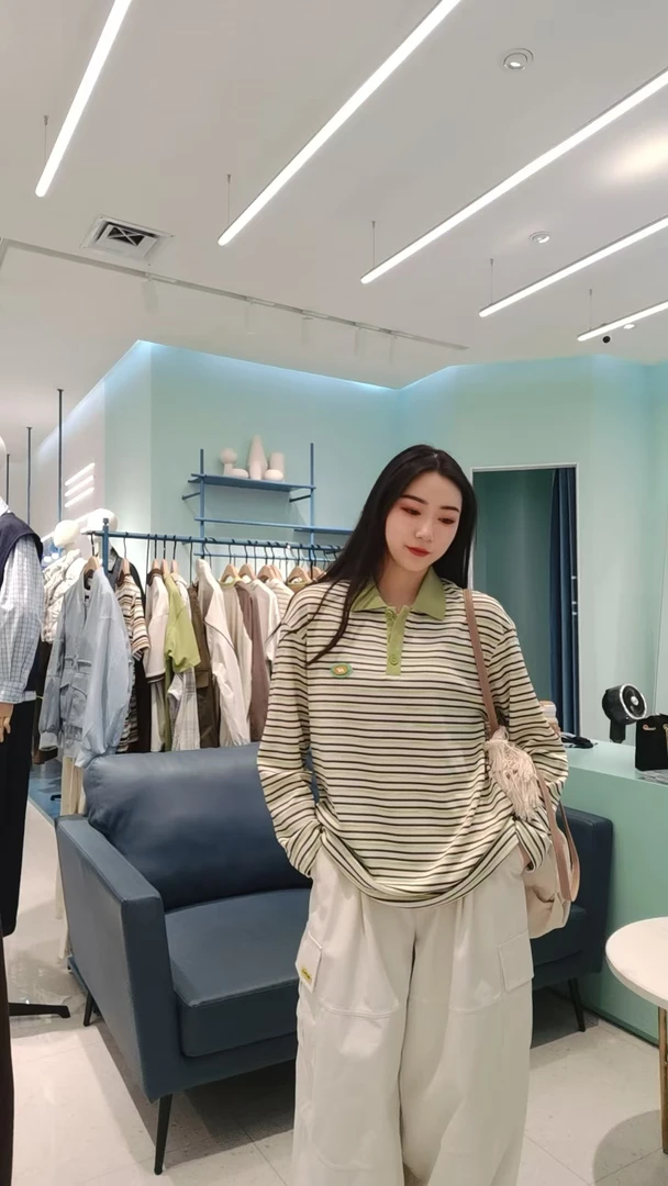 乳白色松紧腰Hiking裤