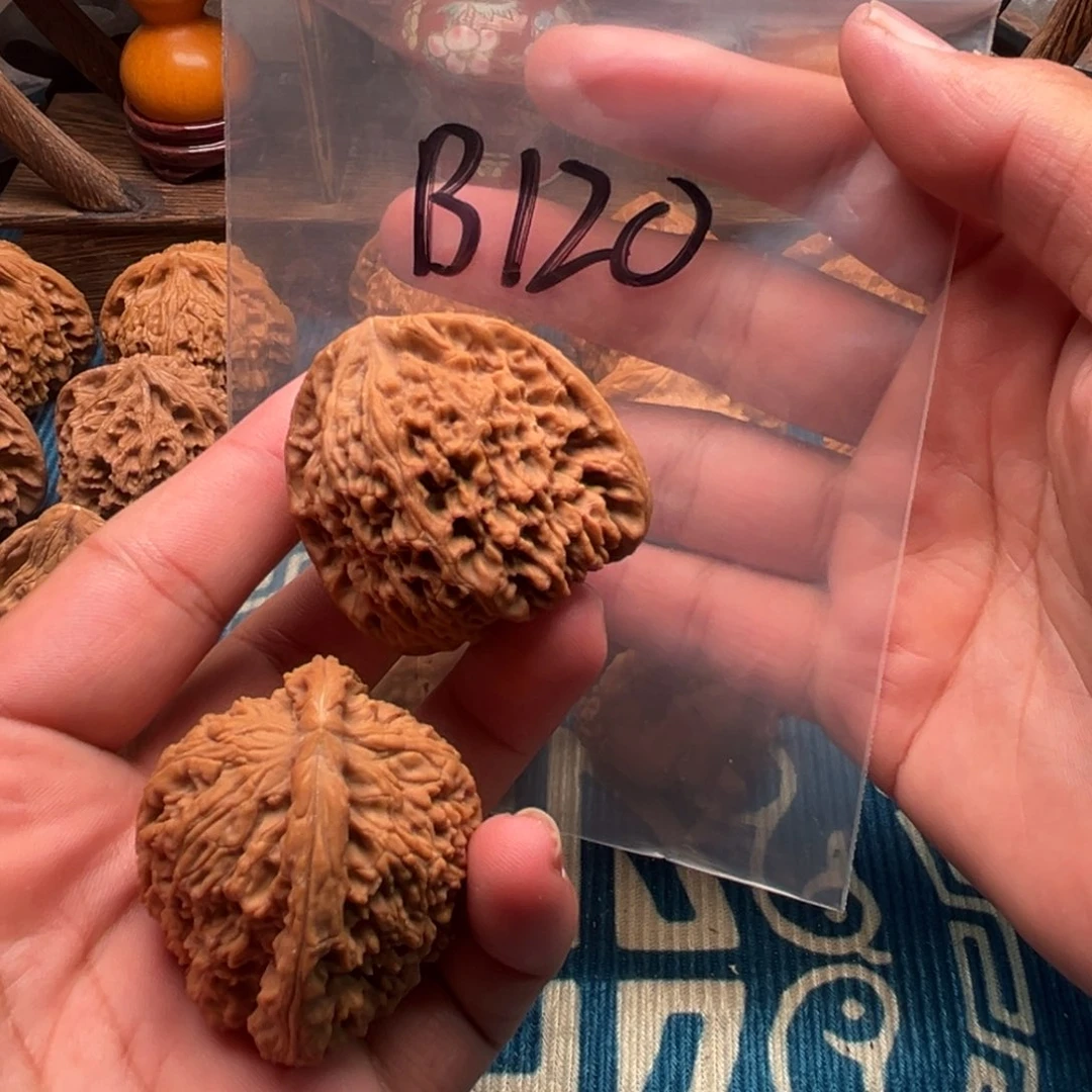 文玩核桃吊坠南疆石