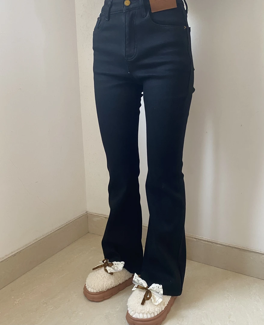 正品牛仔裤时尚休闲百搭修身显瘦喇叭裤