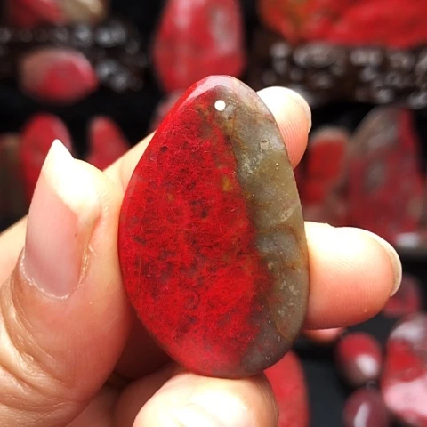 昌化鸡血石昌化鸡血石挂件