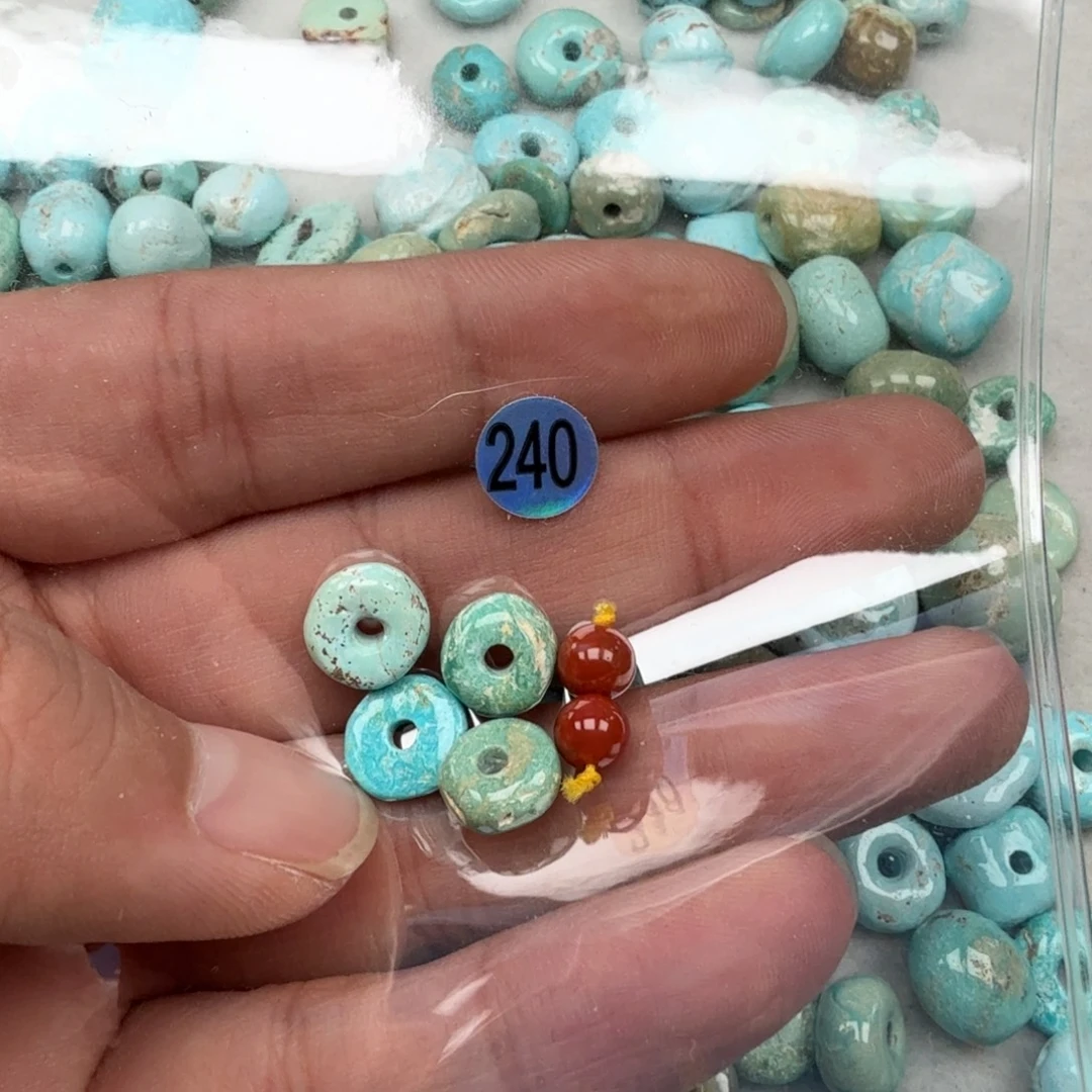 南红玛瑙未镶嵌珠宝奇石