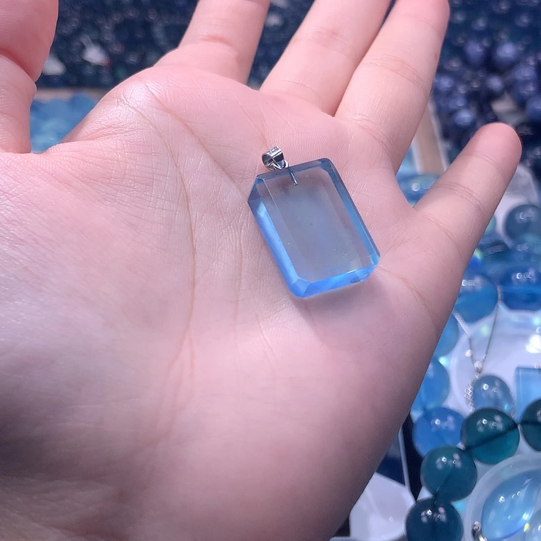 银S925镶嵌颈饰海蓝宝石无事牌吊坠【220元】要拍4件