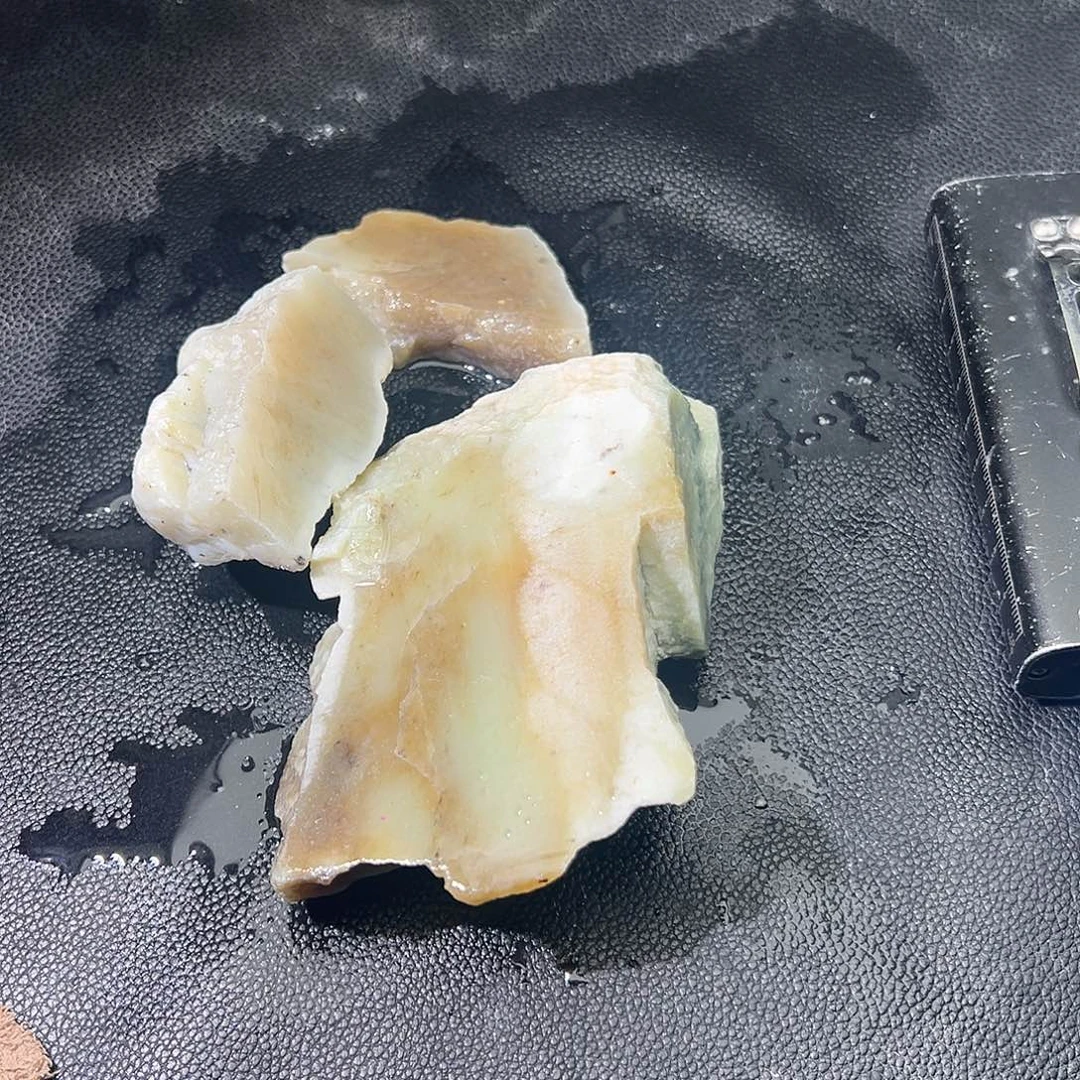 和田玉（糖玉）未镶嵌手镯