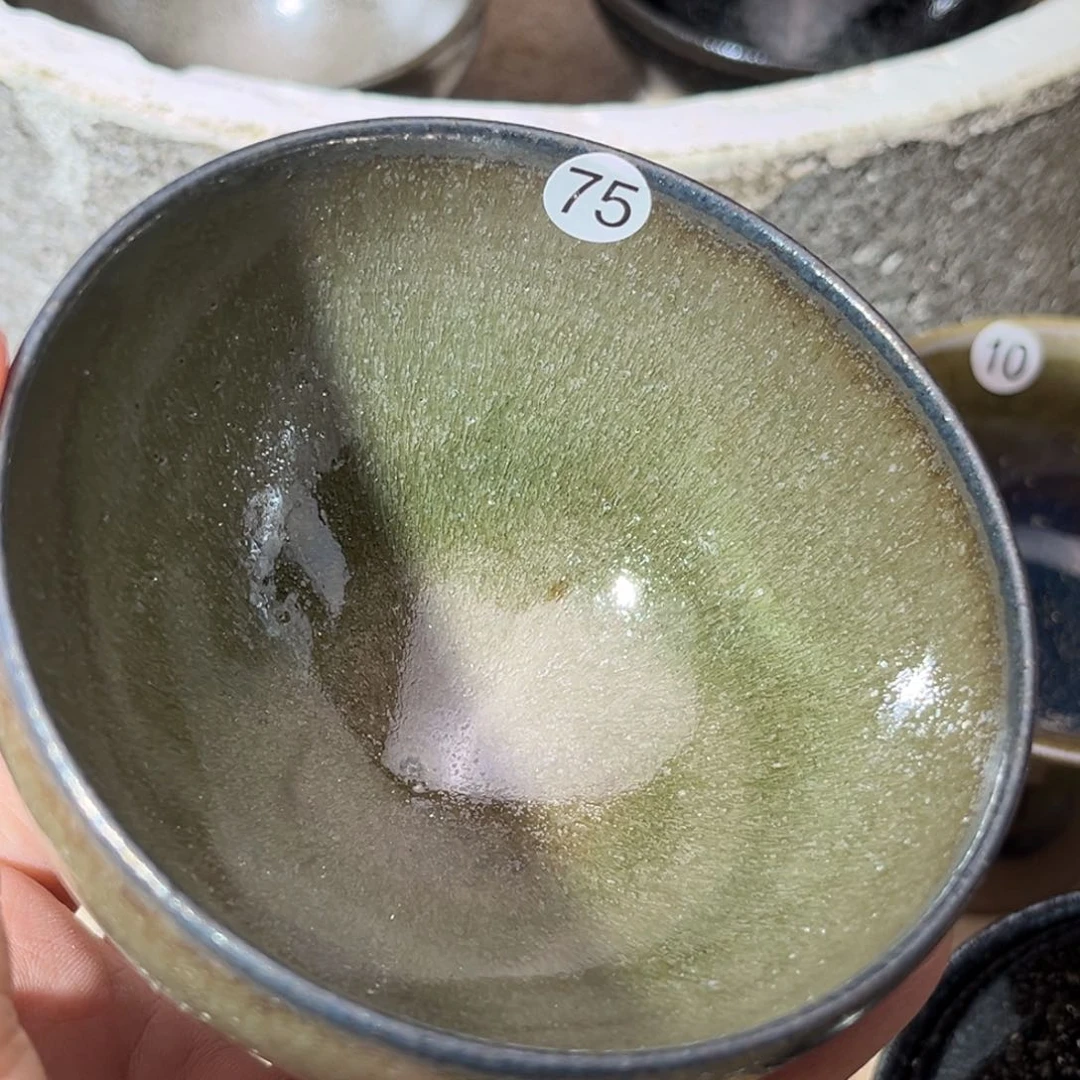 茶盏义兴龙窑坚持真柴烧气孔