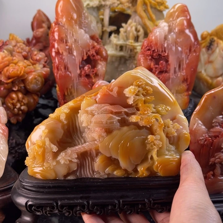 田黄石谈笑有鸿儒