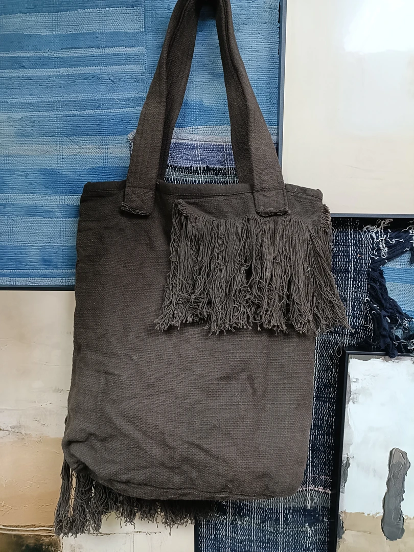 手工缝制植物染色老麻布包包