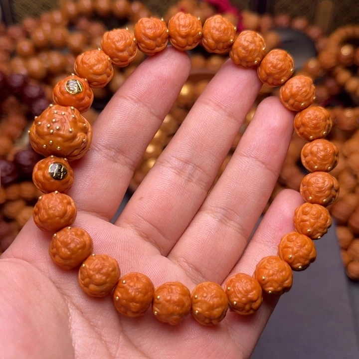 文玩核桃吊坠1.1金眼舍得穿蟾背