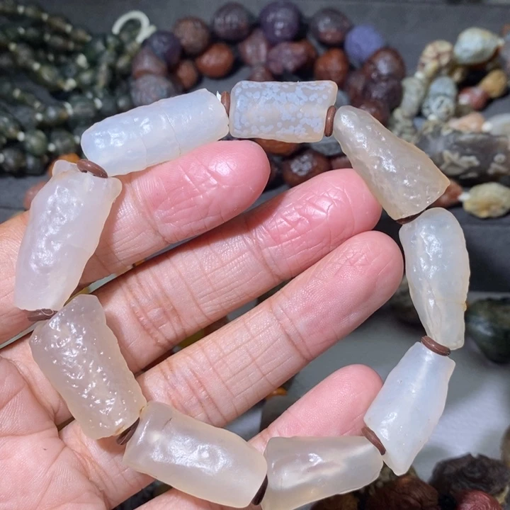 未镶嵌玛瑙/玉髓珠宝奇石