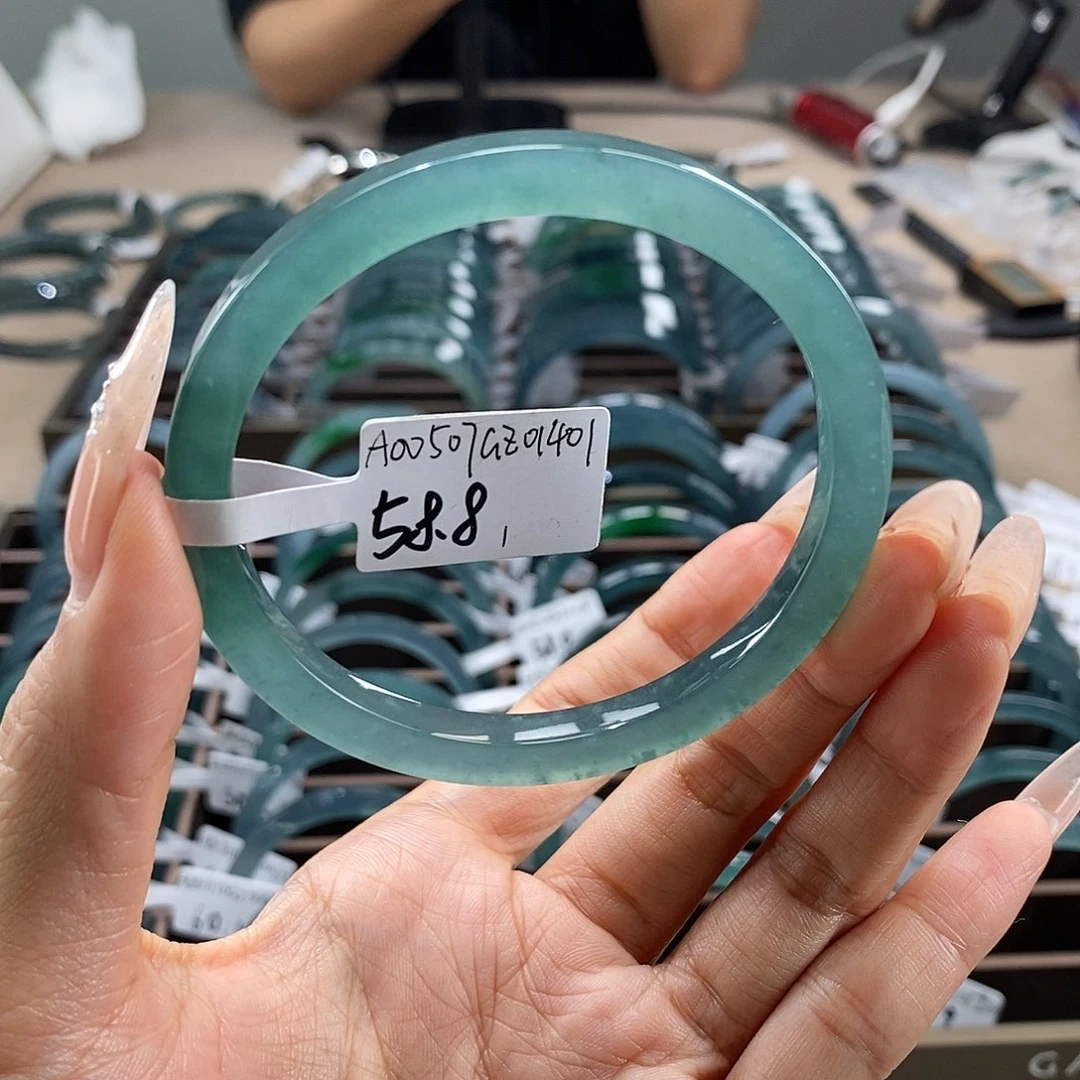 翡翠未镶嵌手镯58.81