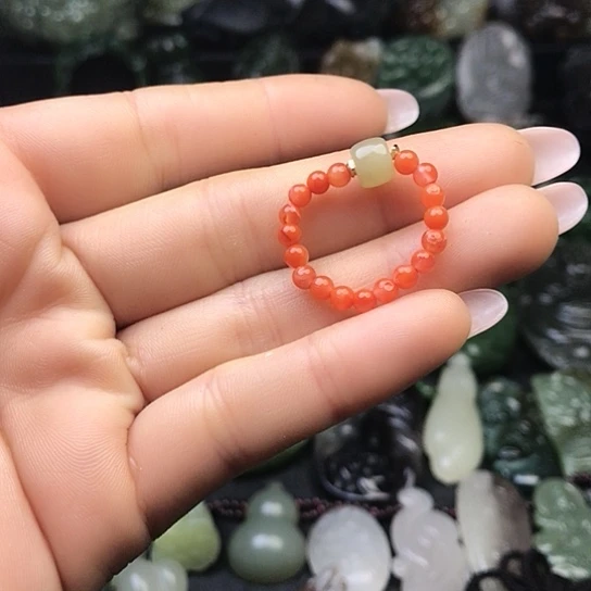 和田玉未镶嵌戒指