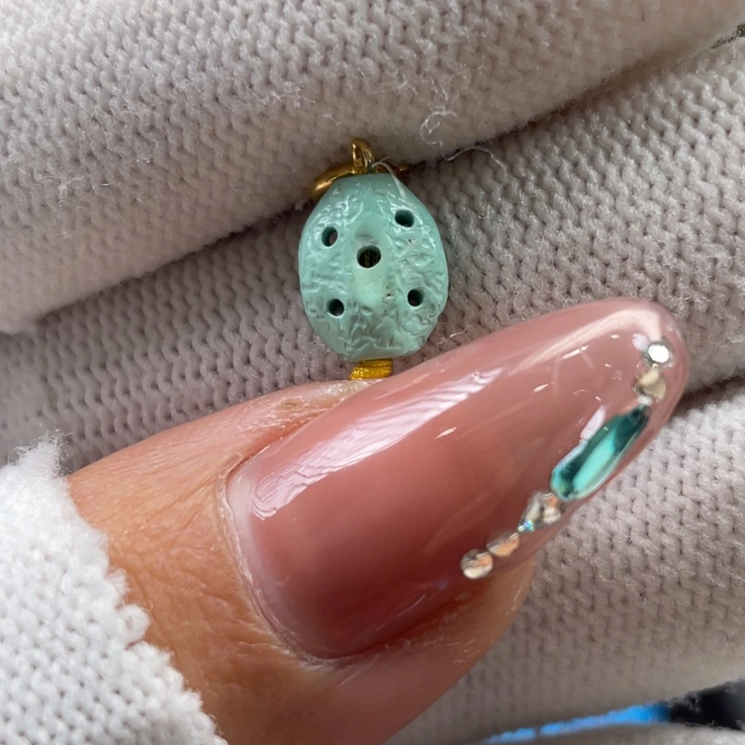 绿松石未镶嵌挂件