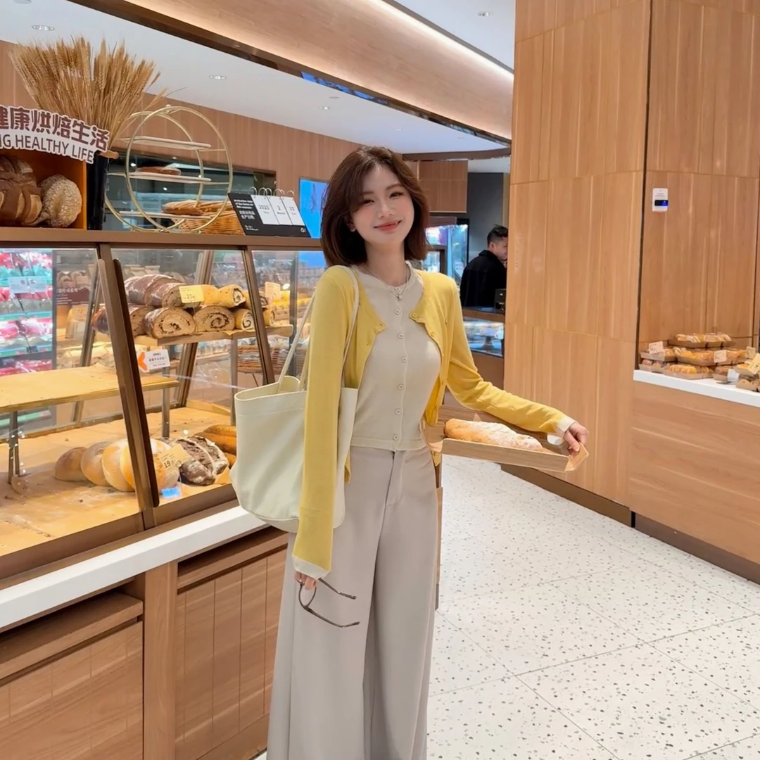 【大钱DAQIAN】欧尼缇娜 小众设计感小马标撞色假两件刺绣针织开衫