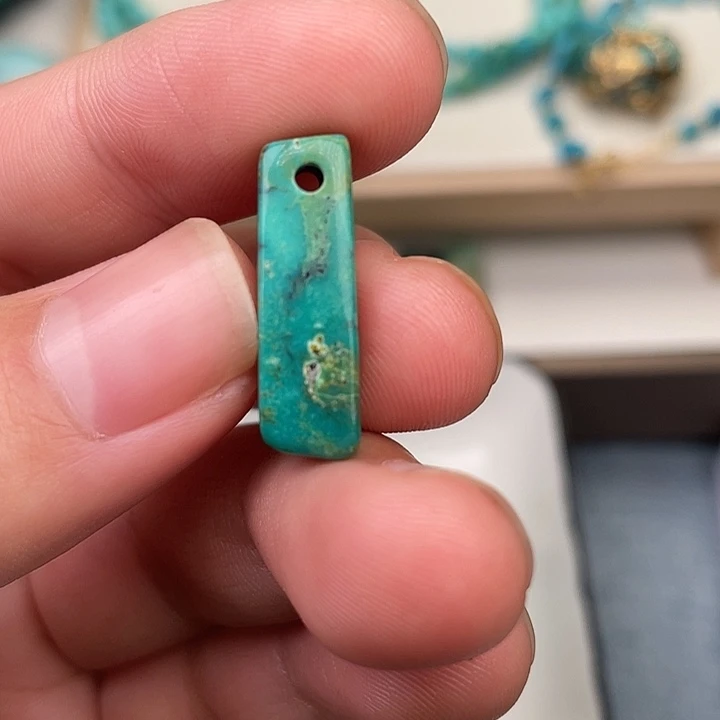 绿松石未镶嵌吊坠