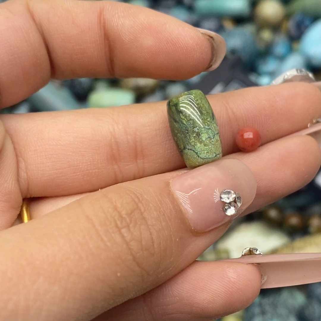 南红玛瑙未镶嵌珠宝奇石