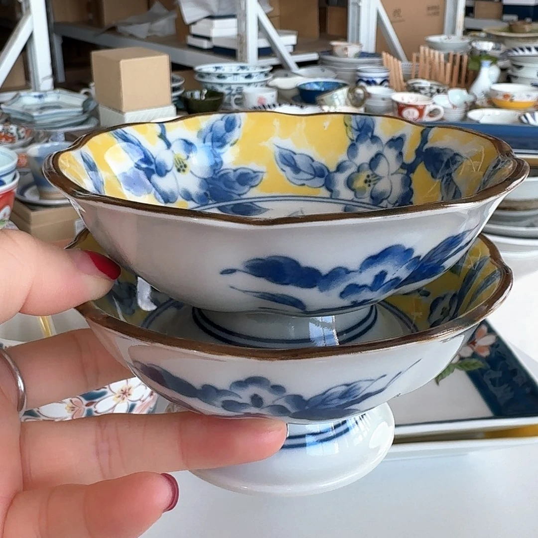 瓷片2只黄彩花纹高台钵