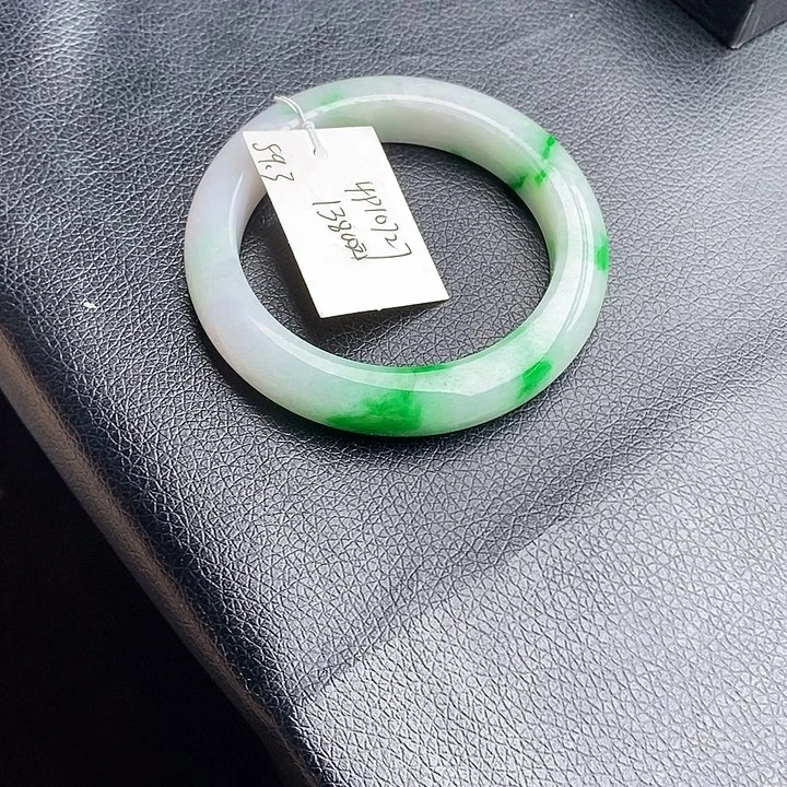 翡翠手镯未镶嵌59➕圈口