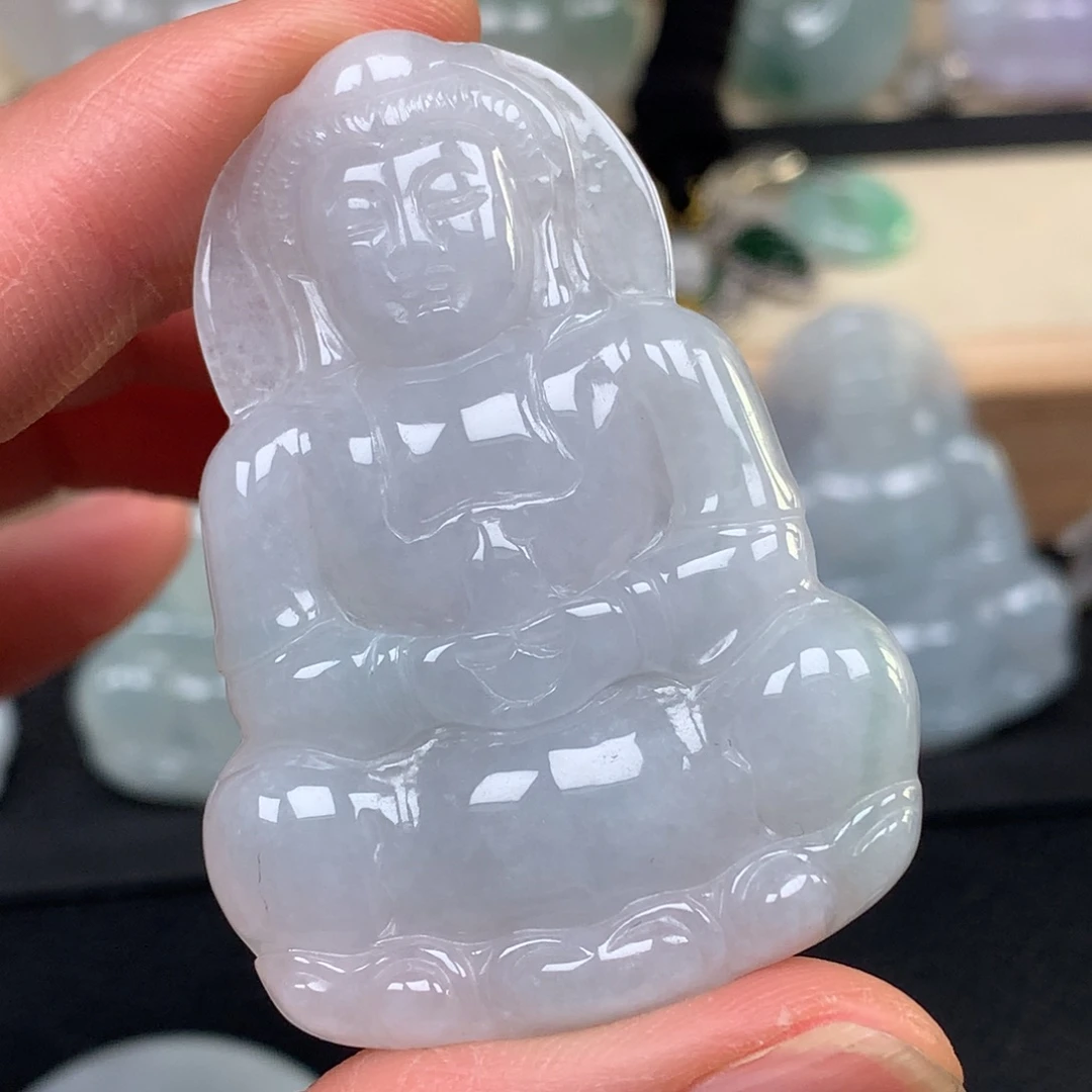 翡翠未镶嵌颈饰观音