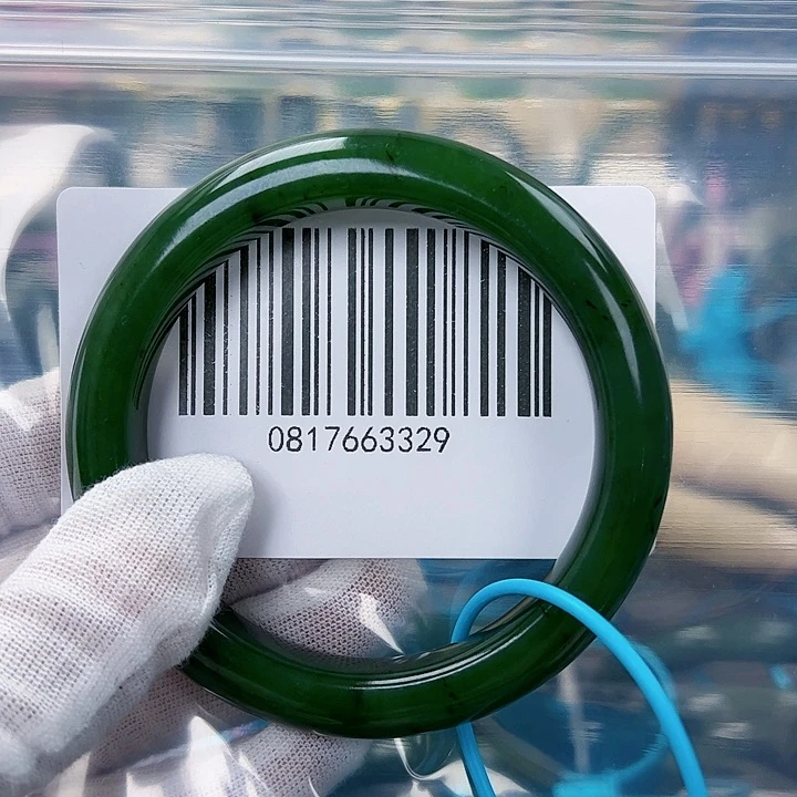 和田玉手镯未镶嵌微瑕59