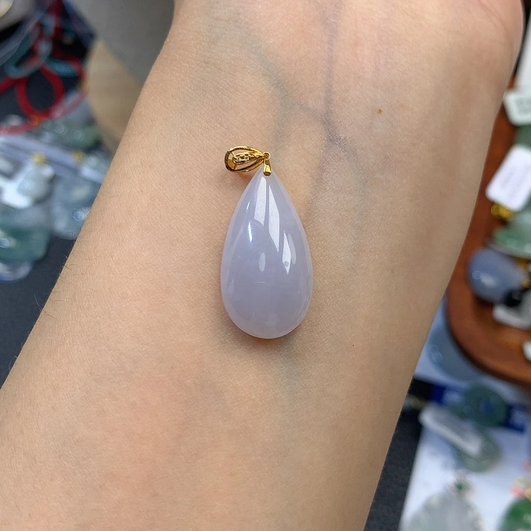 翡翠18K金镶嵌颈饰翡翠