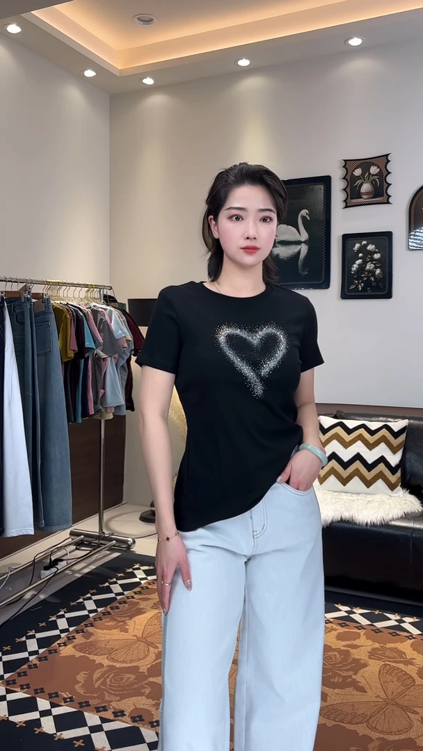早春款洋气圆领设计感T恤时尚百搭女士短袖显瘦弹力修身上衣510