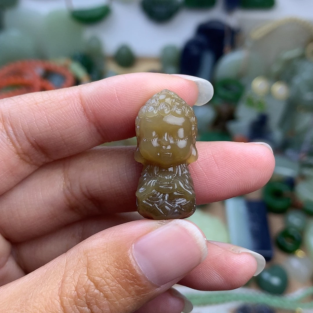 和田玉未镶嵌颈饰