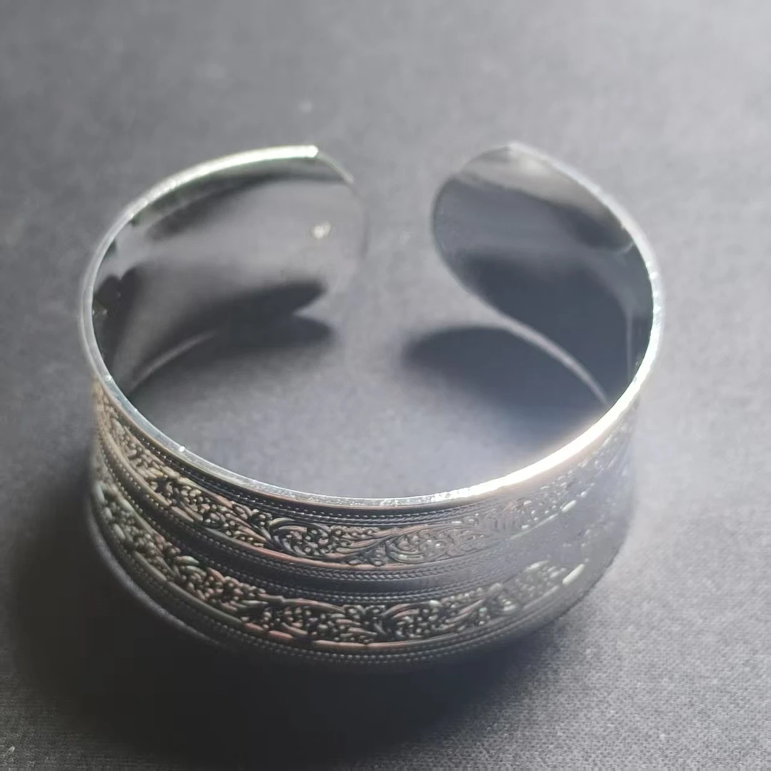 纯箔时尚唐草纹开口宽手镯gg115