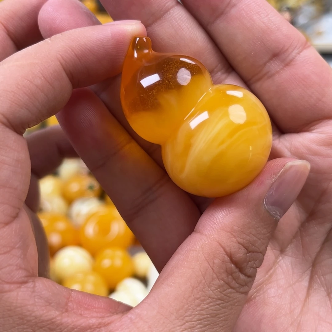 蜜蜡未镶嵌珠宝奇石