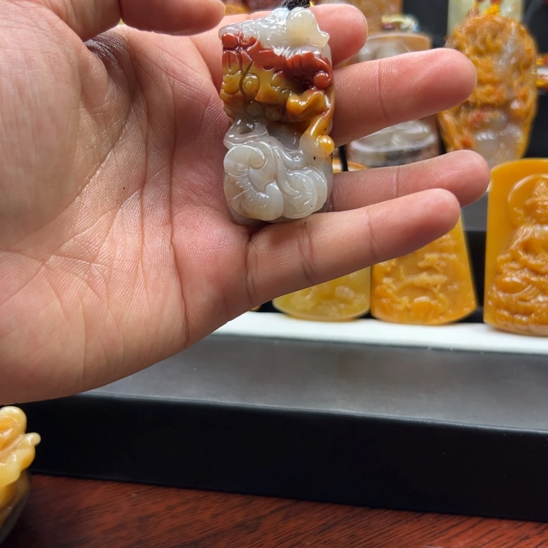 石英质玉（黄龙玉）未镶嵌多样性发货，发其一