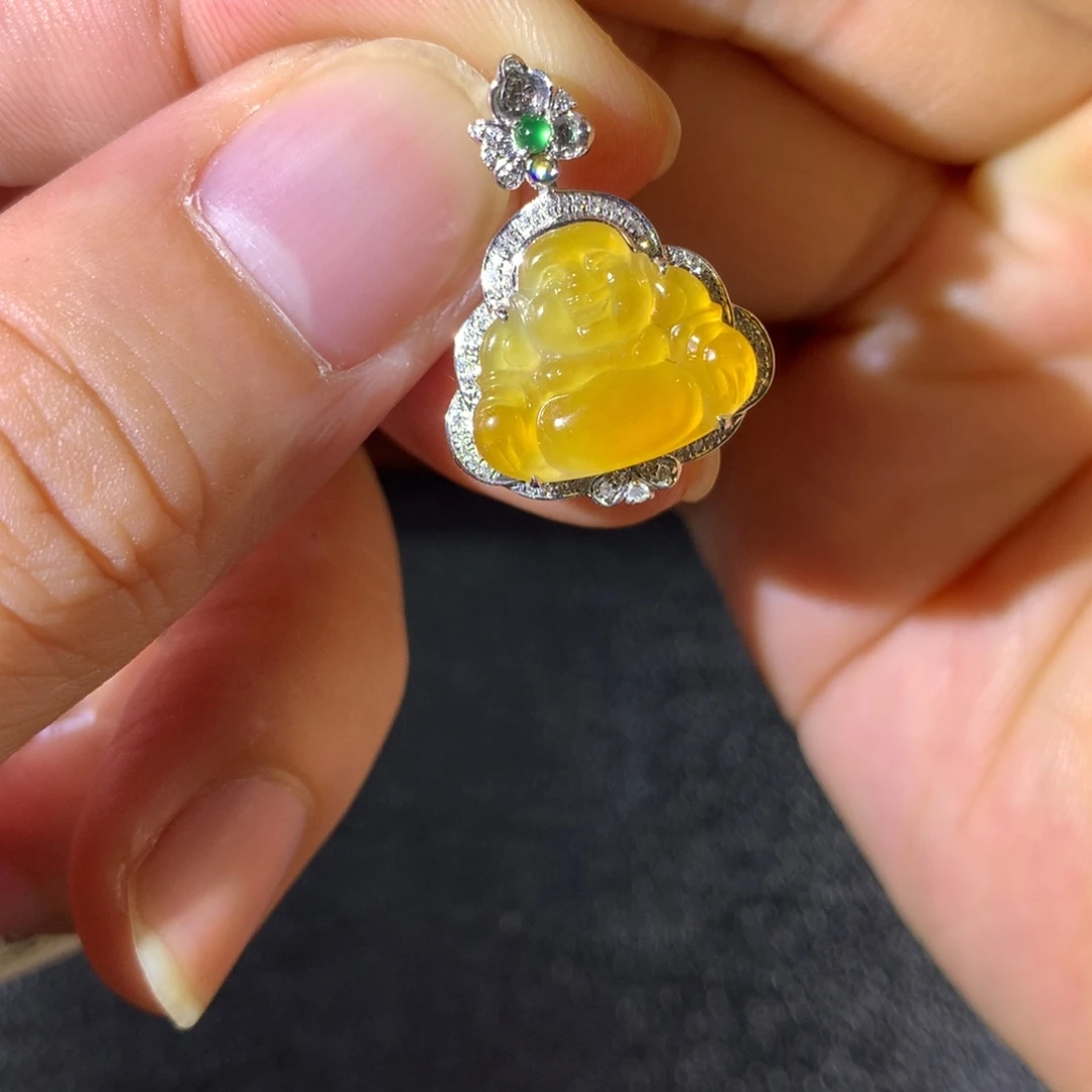 翡翠18K金镶嵌颈饰翡翠