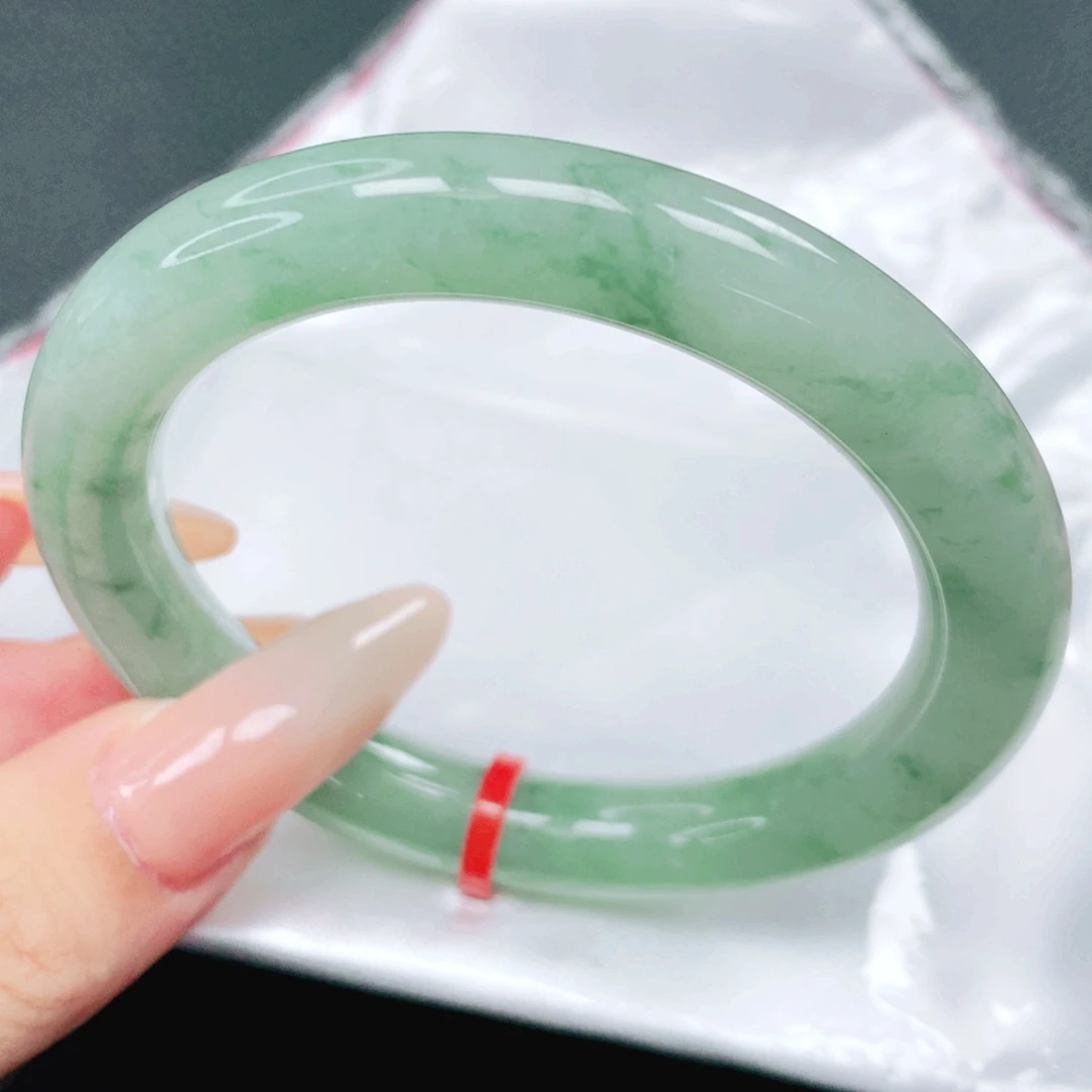 翡翠未镶嵌手镯53