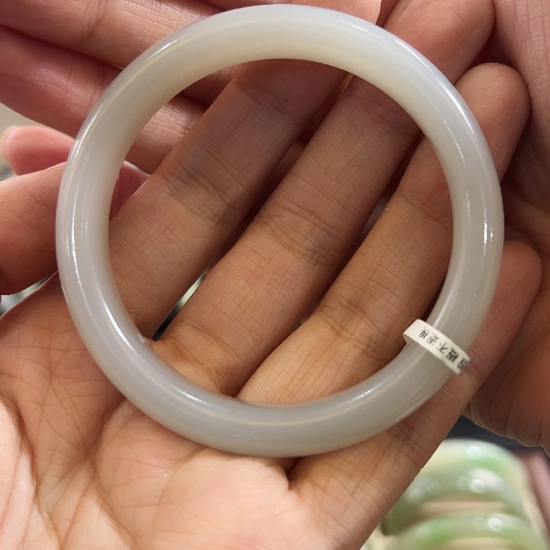 和田玉未镶嵌手镯55