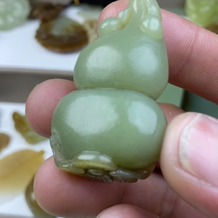 和田玉（糖玉）未镶嵌颈饰