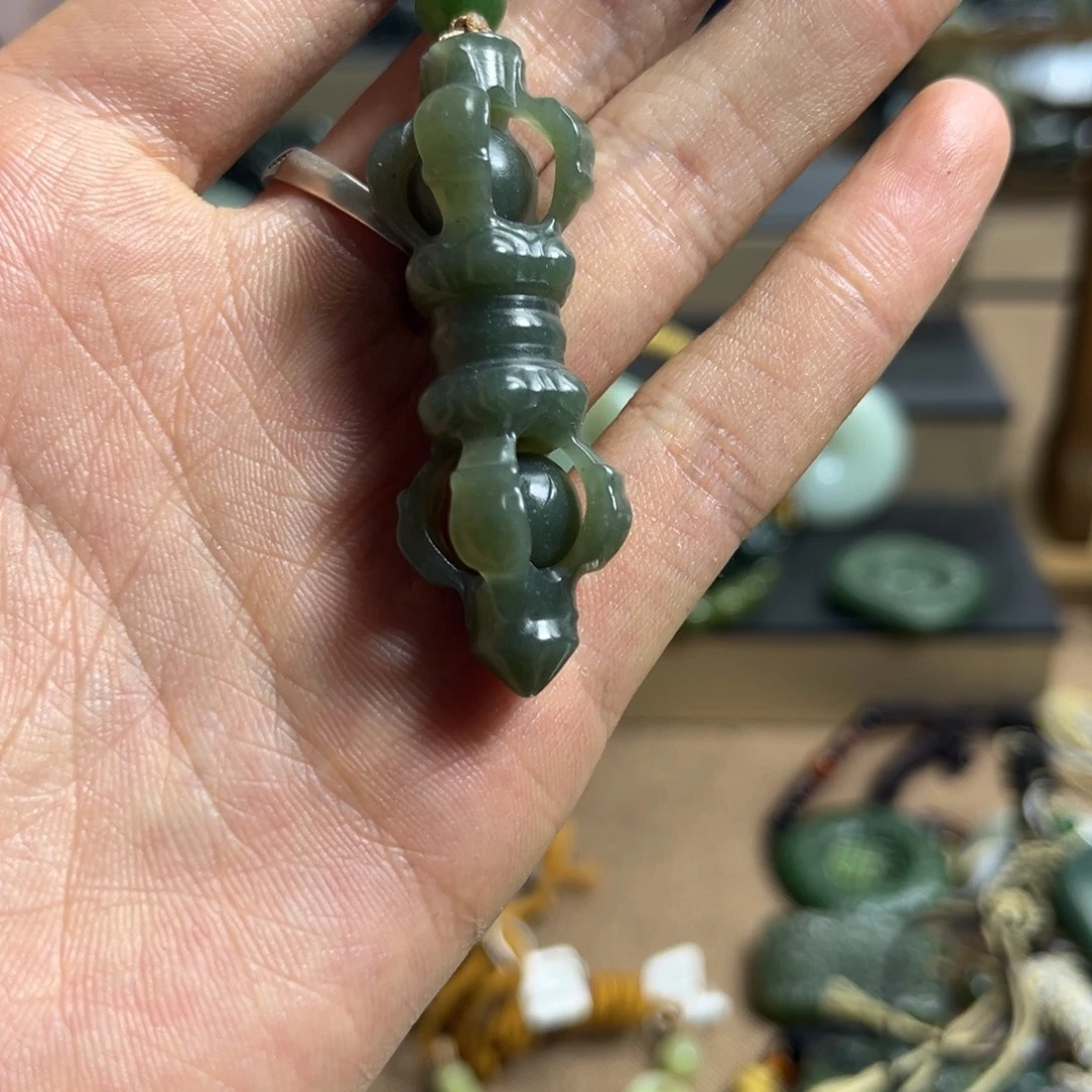 和田玉（糖玉）未镶嵌颈饰