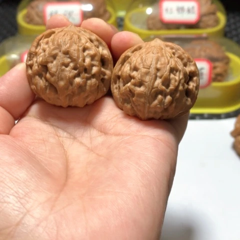 吊坠文玩核桃忠核鼎
